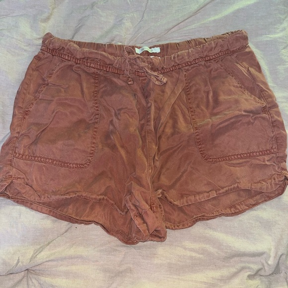 Shorts - Picture 2 of 4